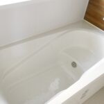 お湯の入っていない浴槽