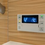 42度表示の給湯器リモコン